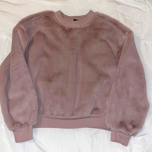 NWOT wild Fable super soft fuzzy crewneck sweater. Beautiful mauve color size XS
